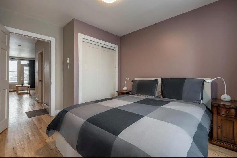 5-Star Prime Location - Bright Condo Montreal Exterior photo
